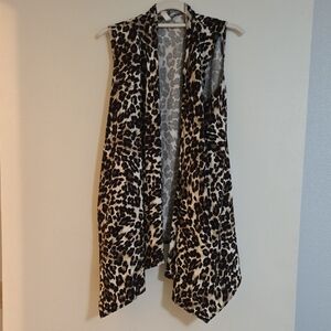 Popana Leopard Print Vest